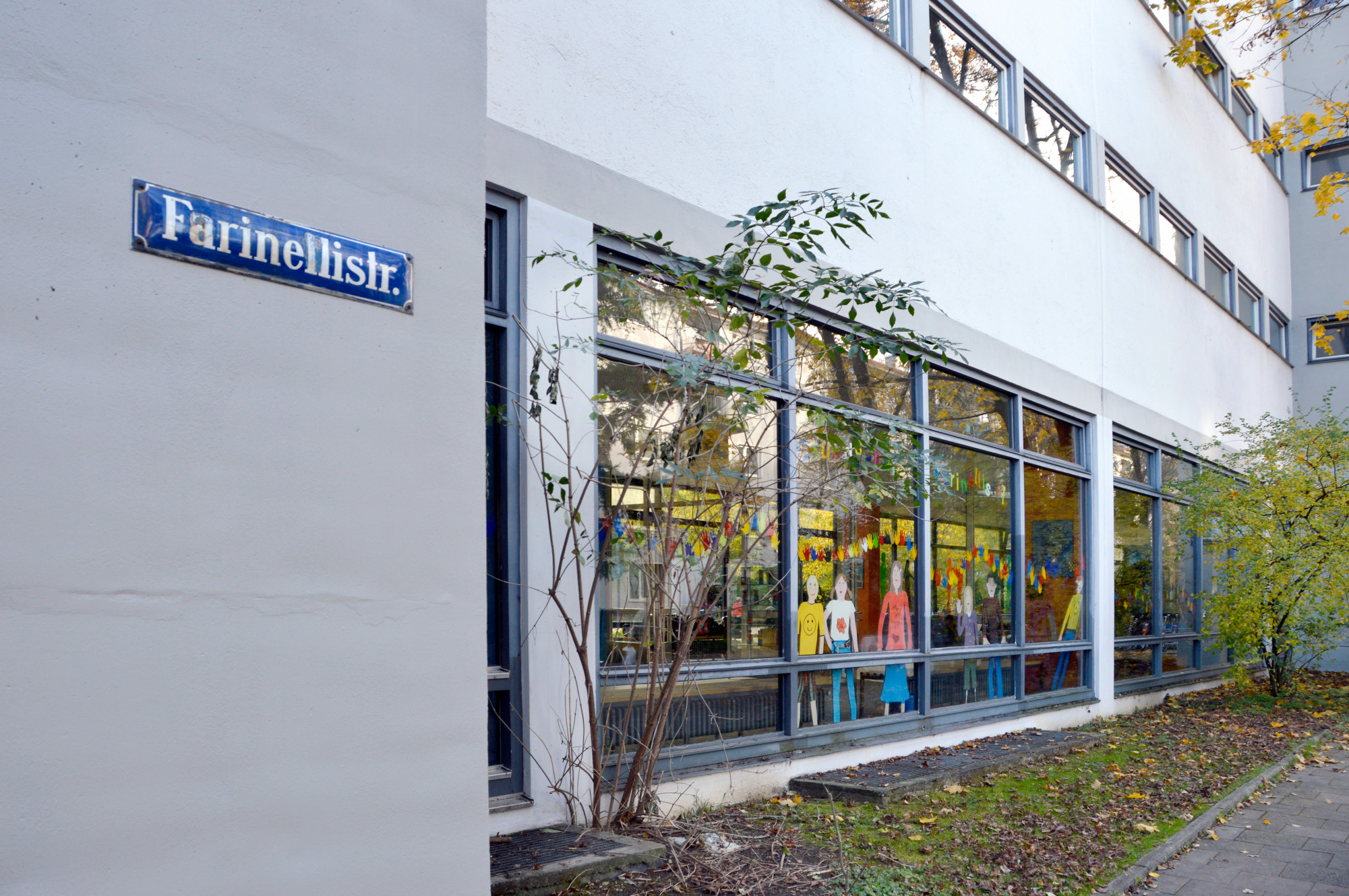 Bild einer Schule in der Farinellistraße in München